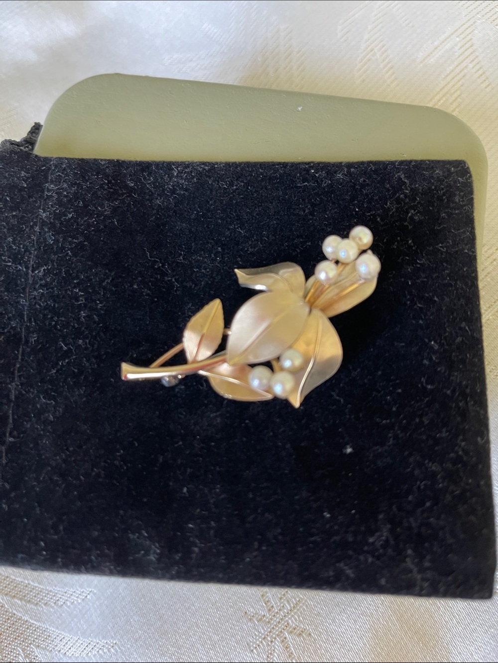 Gold-Tone Leaf Brooch with White Pearl Accents